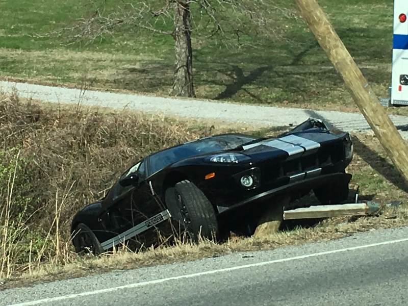 Illustration for article titled Ford GT Crashes, Why Must We Suffer